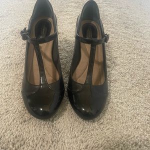 Giana Bernini memory foam T-Strap black heels size 8.5